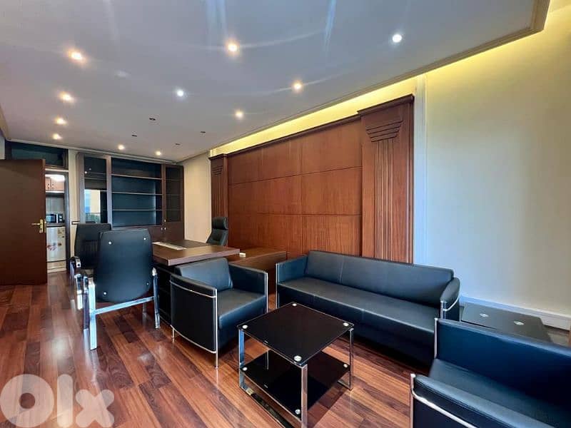 office for rent in ayn mraysseh مكتب للايجار في عين المريسة 0