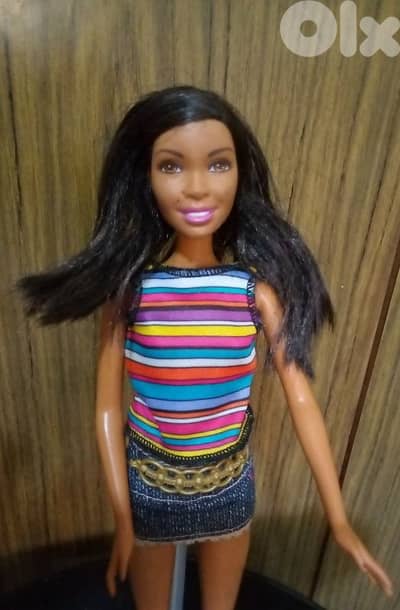 NIKKI/ Barbie Mattel years2000s As new bend legs wearing+Shoes=25$