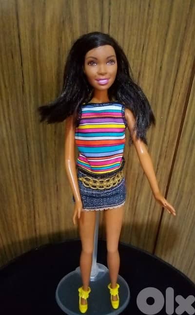 NIKKI/ Barbie Mattel years2000s As new bend legs wearing+Shoes=25$