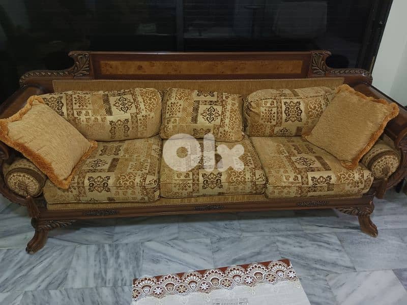 salon for sale صالون للبيع 1