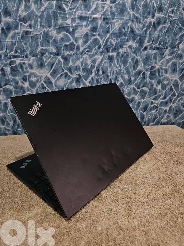 16GB ram - core i7 cpu - 2GB GPU  - lenovo ThinkPad- 1