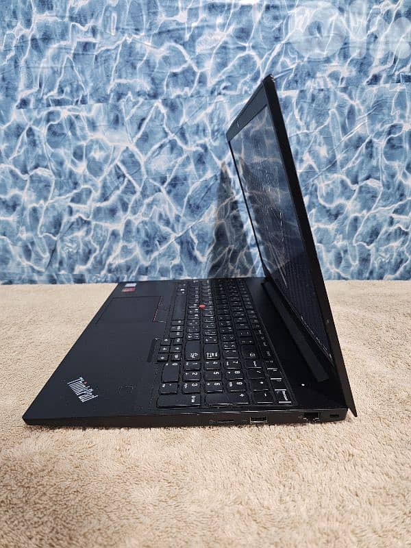16GB ram - core i7 cpu - 2GB GPU  - lenovo ThinkPad- 4