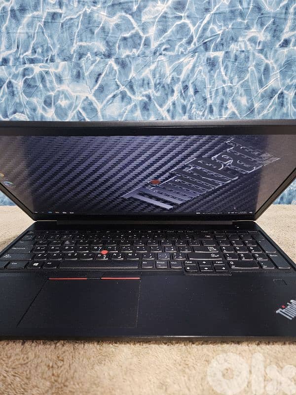 16GB ram - core i7 cpu - 2GB GPU  - lenovo ThinkPad- 6
