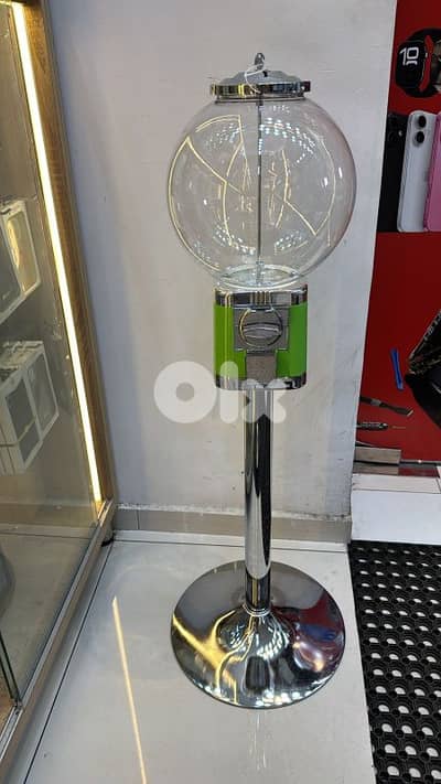 Gumball machine