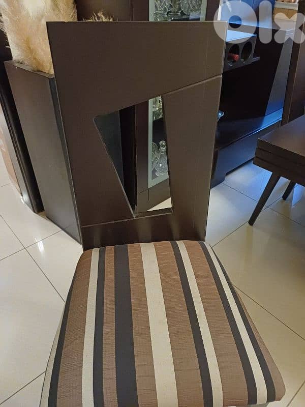 Dinning room 1