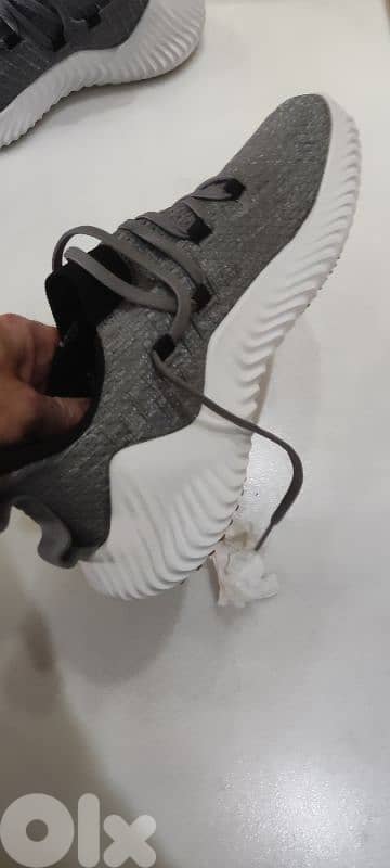 sport shoes 1
