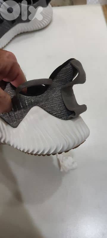 sport shoes 2