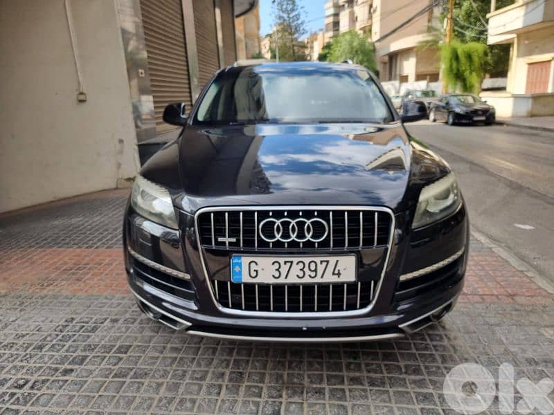Audi Q7 2010 0