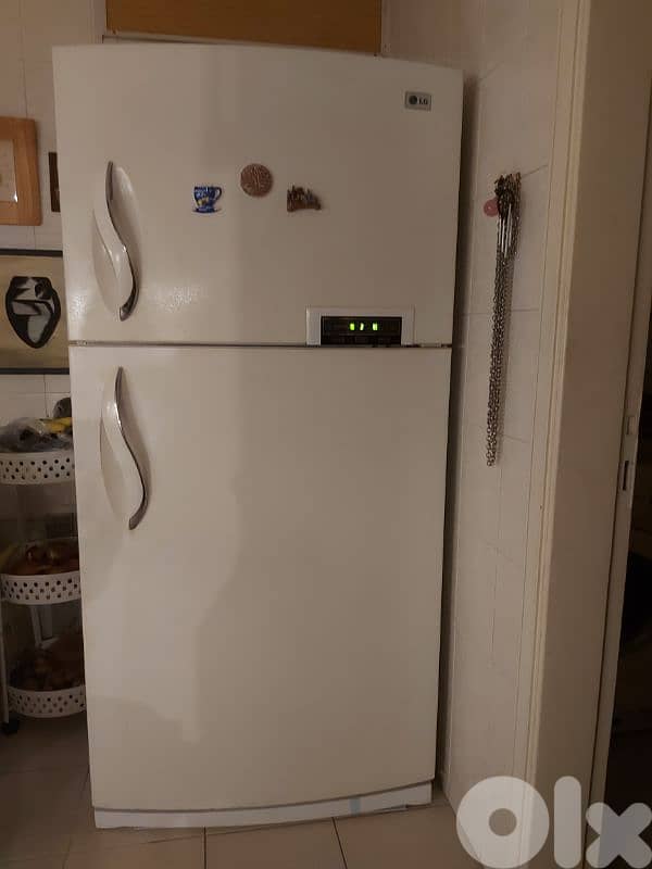 refrigerator 0