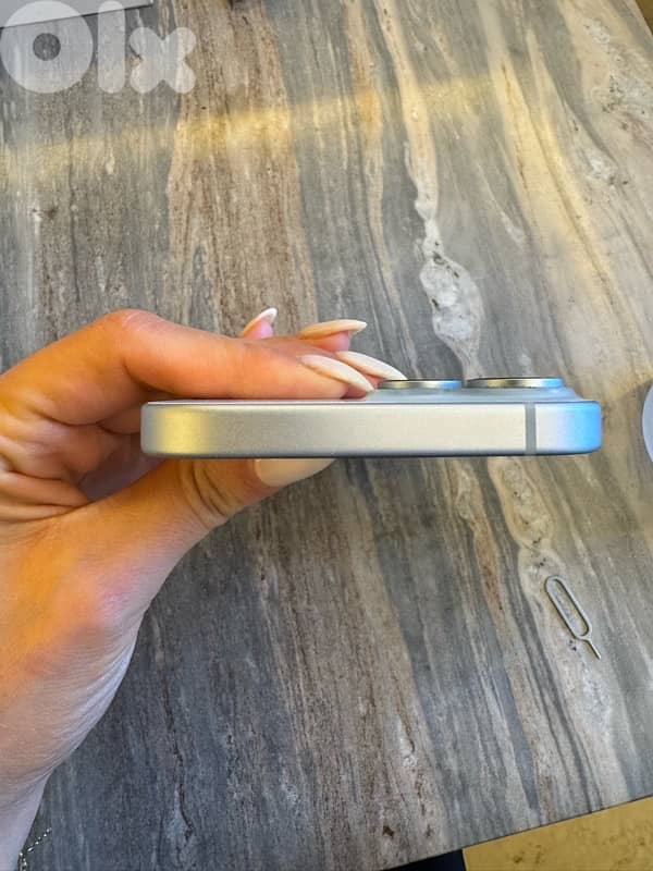 iphone 15 for sale - super clean 0 scratch used only for 1 year 6