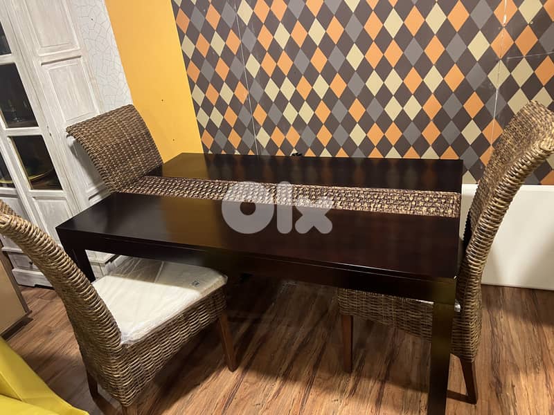 Table and 4 chairs 1