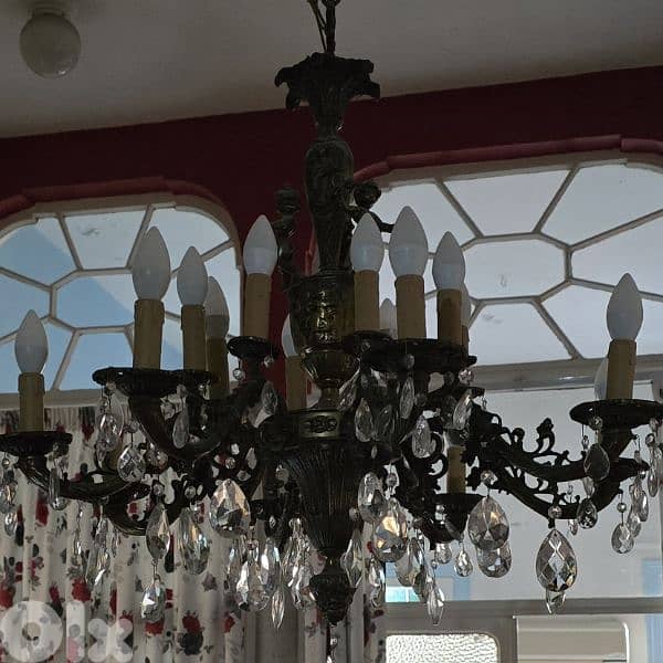 Chandelier 1