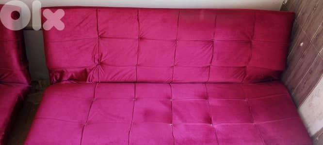 sofa /3/ ( 1 kbire & 2 wasat) byefta7o bsiro takhet w ktir ndaf