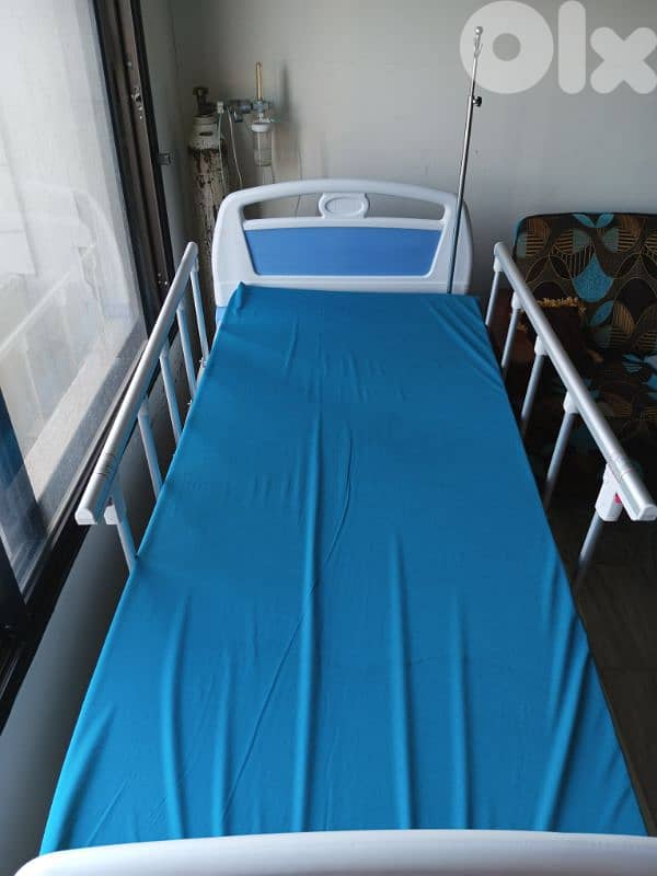 Medical bed for sale 0