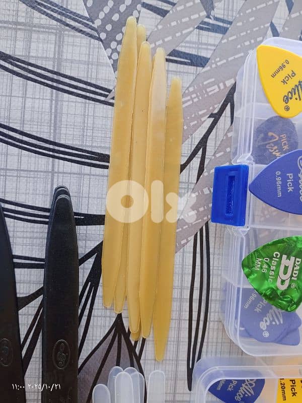 ريش غيتار & عود بأفضل الأسعار جملة & مفرق   للاستفسار واتساب 03439190 4