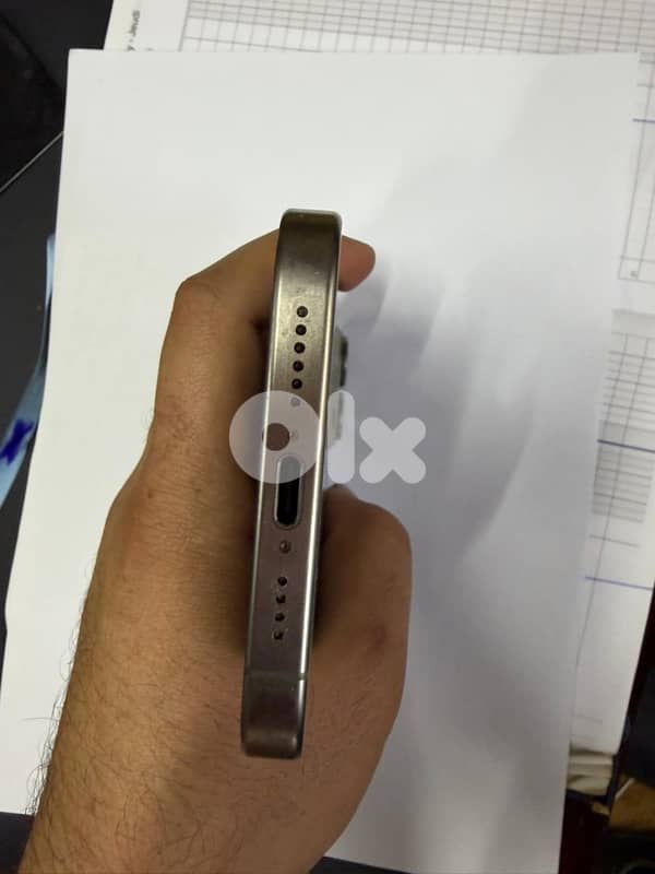 15 pro max 256 gb 0 scratch 2