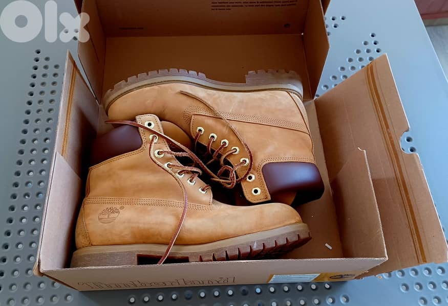 Timberland 6-Inch Premium Boots – Light Brown – Size 43 (Authentic) 1