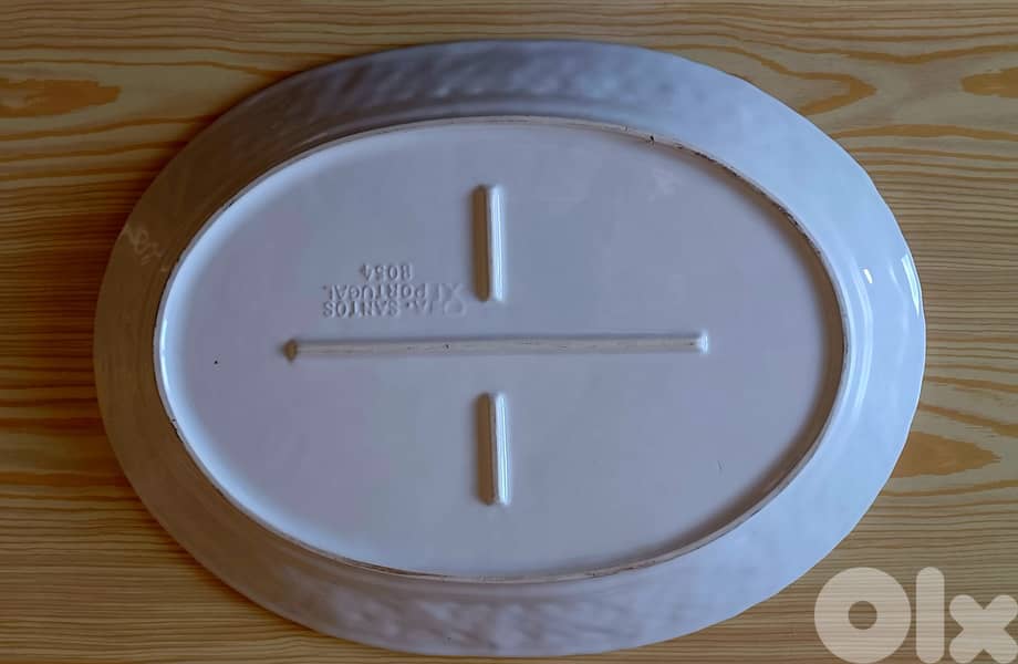 White ceramic serving platter with basket-weave rim 1