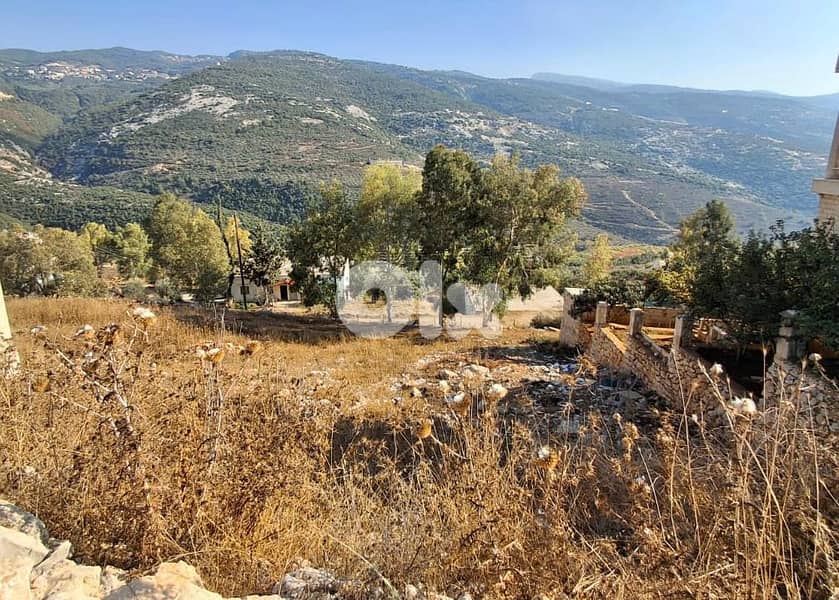 Land for sale in Ain Akrin-Koura - أرض للبيع في عين عكرين - الكورة 0