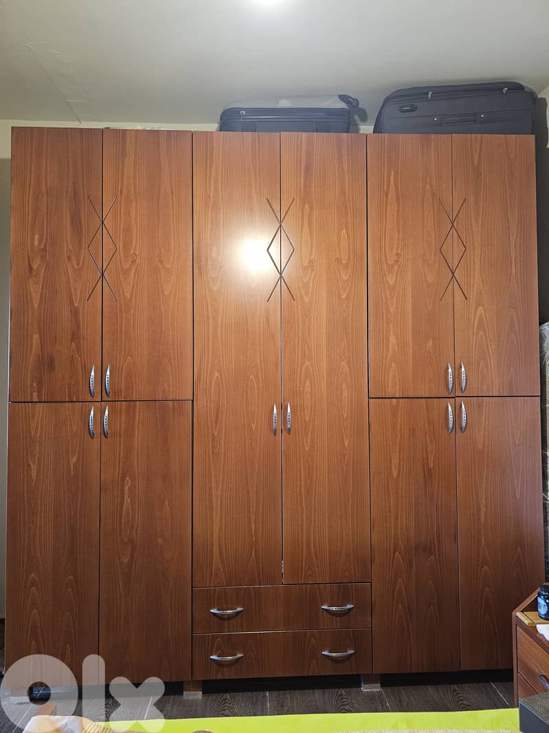 Full Bedroom - King Size in very good conditions 2