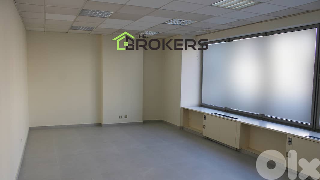 Office for Rent in Downtown مكتب للايجار في وسط البلد 0