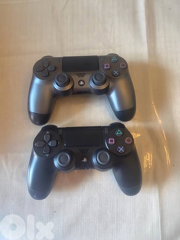 Play Station 4 3