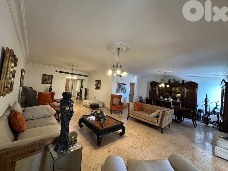 Spacious Aparment for sale in Ramlet el Bayda 0