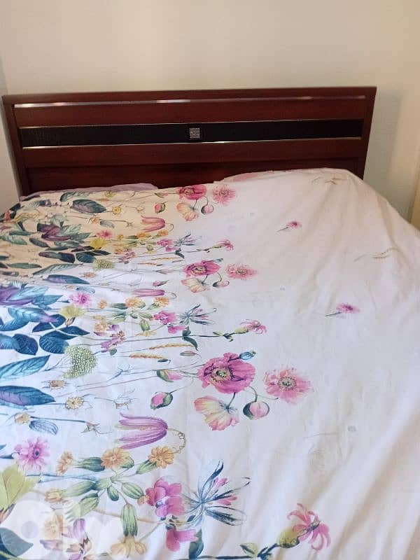 king size bed 3