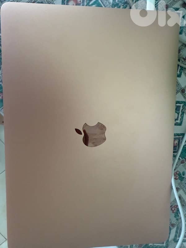 Macbook Air M1 2020 95% battery 4