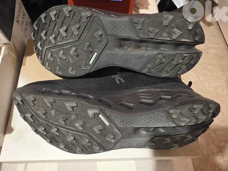 Barely used original ON Cloudsurfer Trail 2 size 12US 1