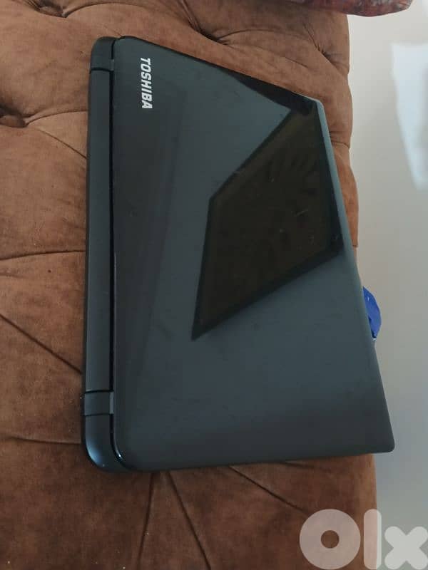 i7 2 VGA Touch screen Toshiba L50t 1