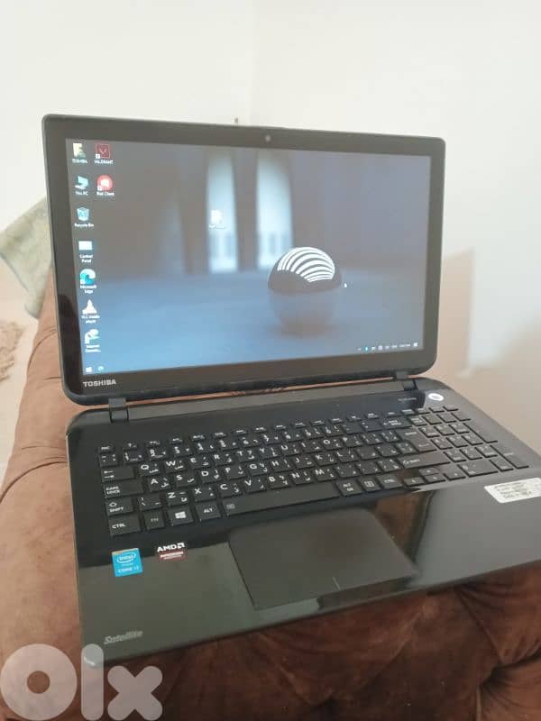 i7 2 VGA Touch screen Toshiba L50t 2
