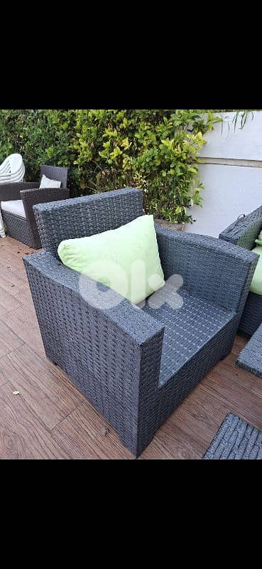 Used Outdoor Resin Set 5