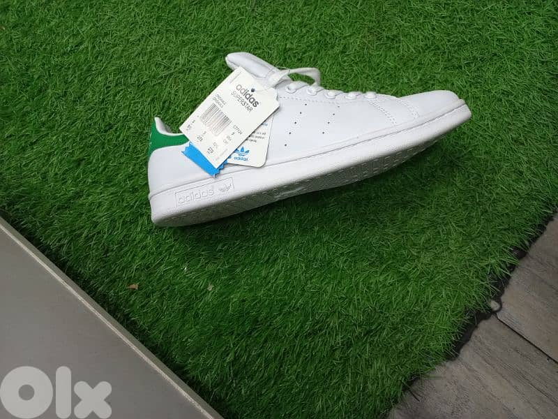 اسبدرين حذاء adidas  نمرة 43 shoes original 2
