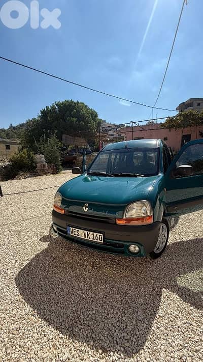 رينو كانجو 2002