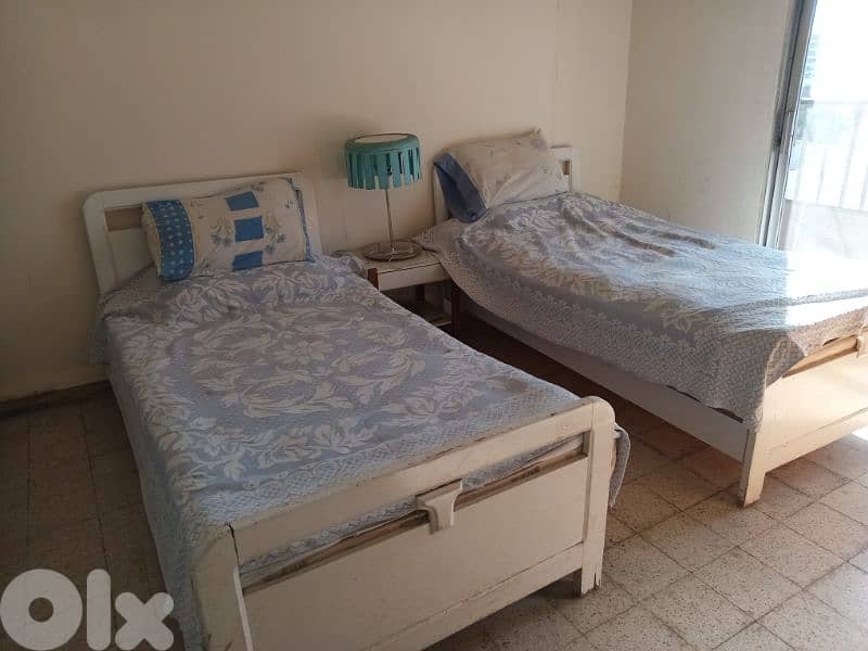 single and half beds 2