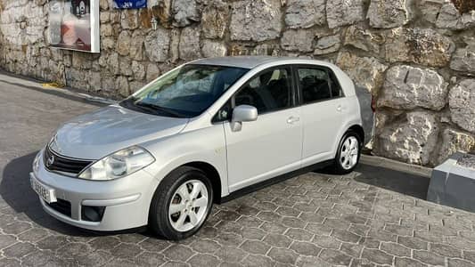 Nissan Tiida 2012