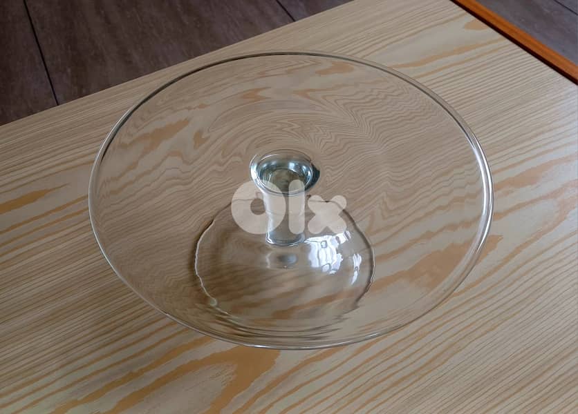 Elegant Glass Cake Stand – Excellent Condition 1