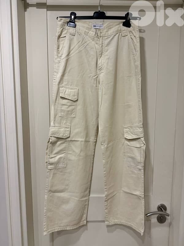 beige cargo pants-zara 0