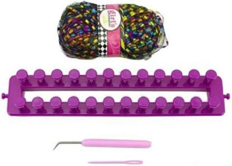 Girl's creator knitted scarf 2