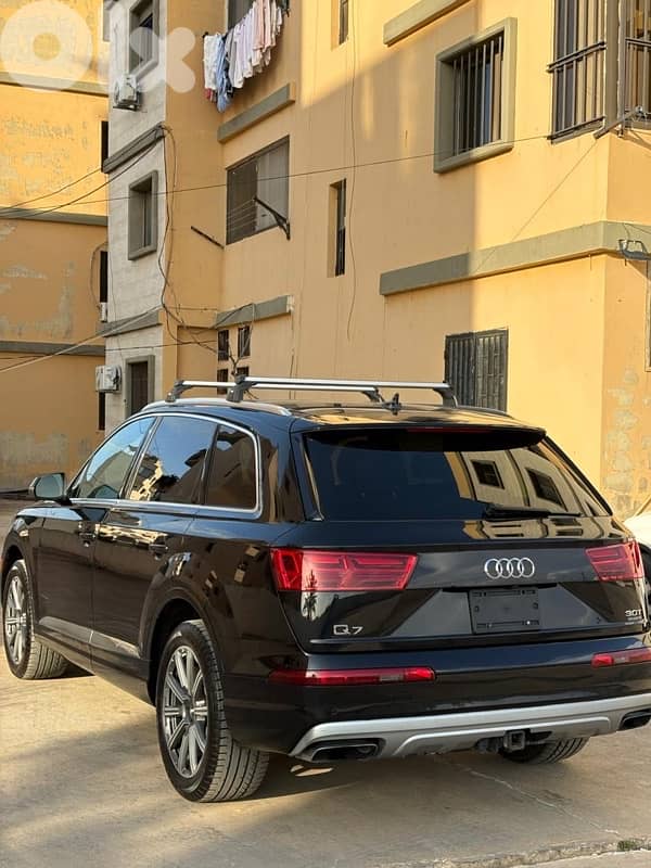 Audi Q7 2017 0