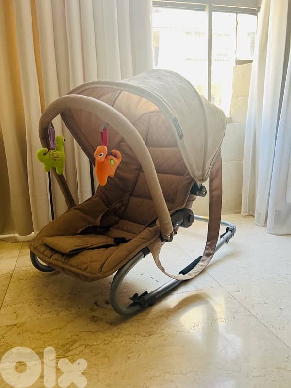 baby rock seat or bouncer 3