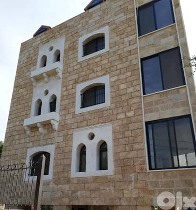 Luxury Villa for Rent in Amchit - 700m² with Panoramic Sea & Mountain