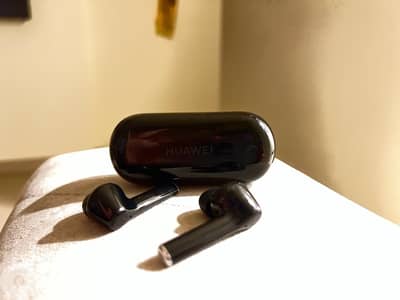 30$ huawei earpods smart great for PUPG players