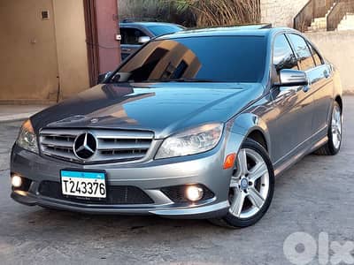 C300 model 2010 2wd 79000 miles only super clean