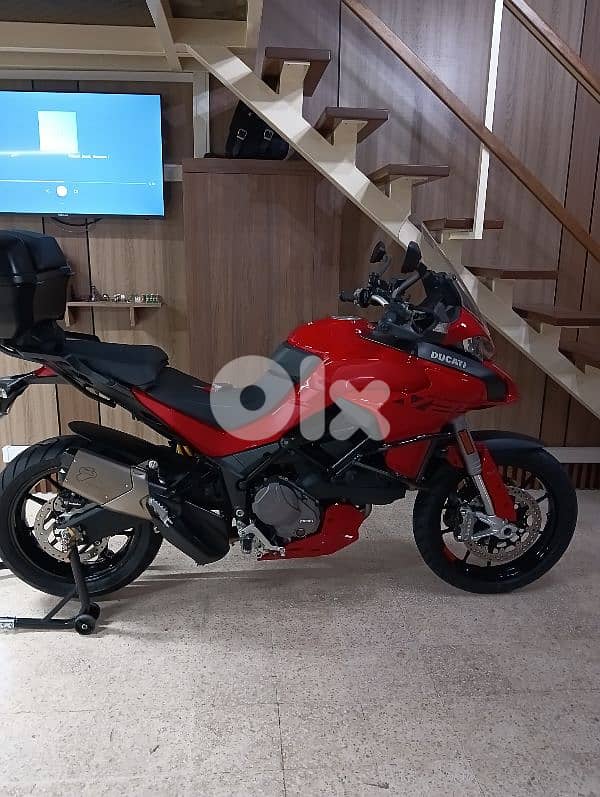 Ducati Multistrada v2 S model 2022 like new 5350klm Company source 5