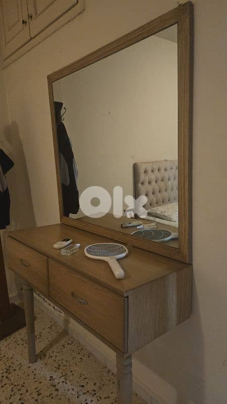 Bedroom with Mattress 4