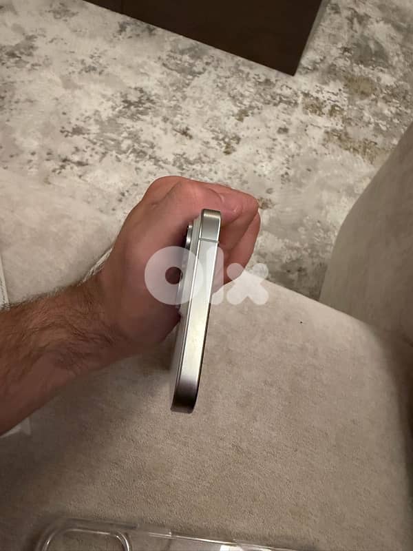 IPHONE 16 PRO MAX 256 ESIM 4