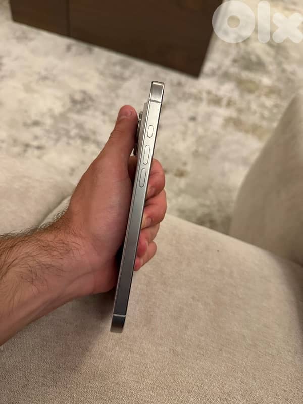 IPHONE 16 PRO MAX 256 ESIM 5
