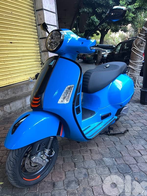 2025 Vespa GTS super S310 okm 6